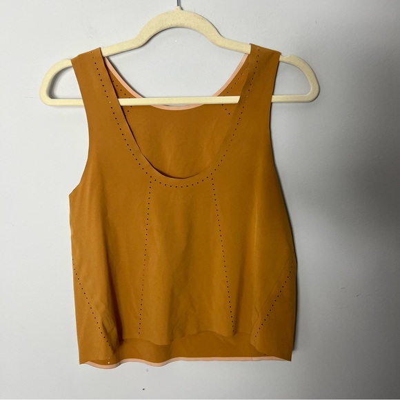Athleta Terra Crop Laser Cut Tank Top Sleeveless Shirt Gold Wheat Size Small 677 - Picture 7 of 11